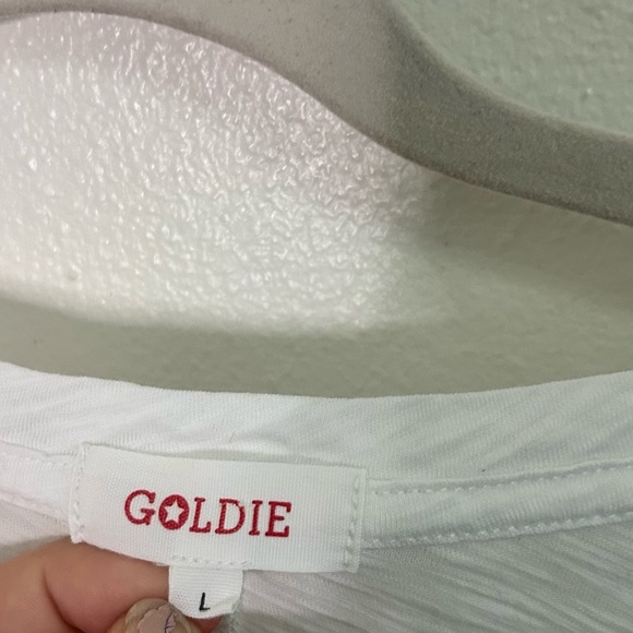 Goldie White Star Print V-Neck Women's Top - Picture 4 of 6